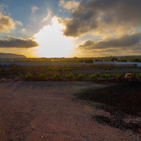 Calma Eco Houses Sunset View Emporio  外观 照片
