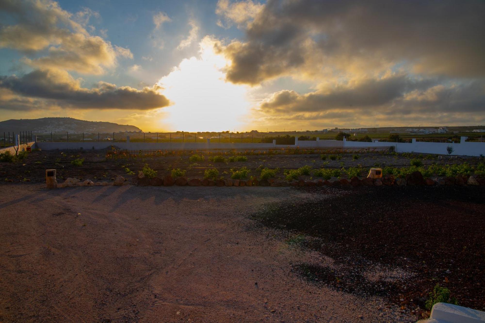 Calma Eco Houses Sunset View Emporio  外观 照片